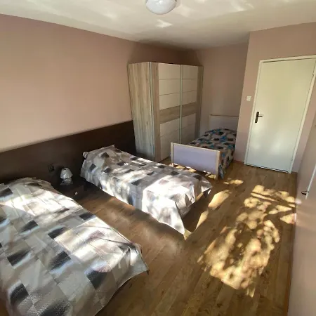 J&z Appartement Burgas Stad